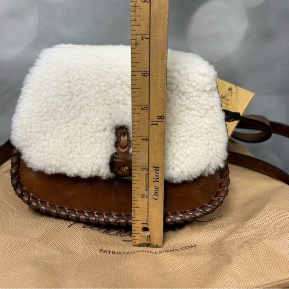 NWT Patricia Nash Leather Finch Sherpa Crossbody Bag with dust bag - Picture 3 of 12